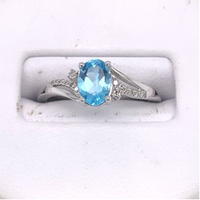 Give the gift of a gorgeous gemstone ring